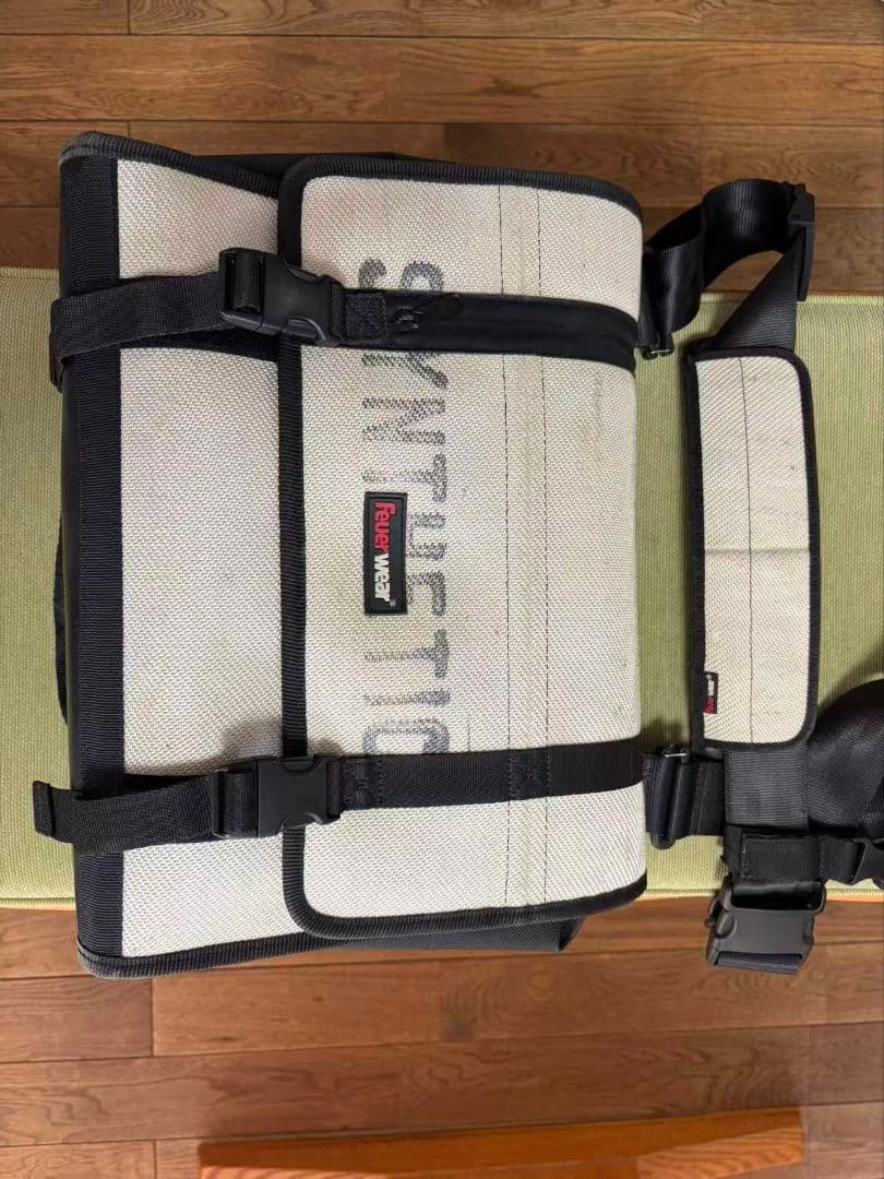 Feuerwear ドイツ製 消防ホースで作られた パソコンバッグ - メルカリ