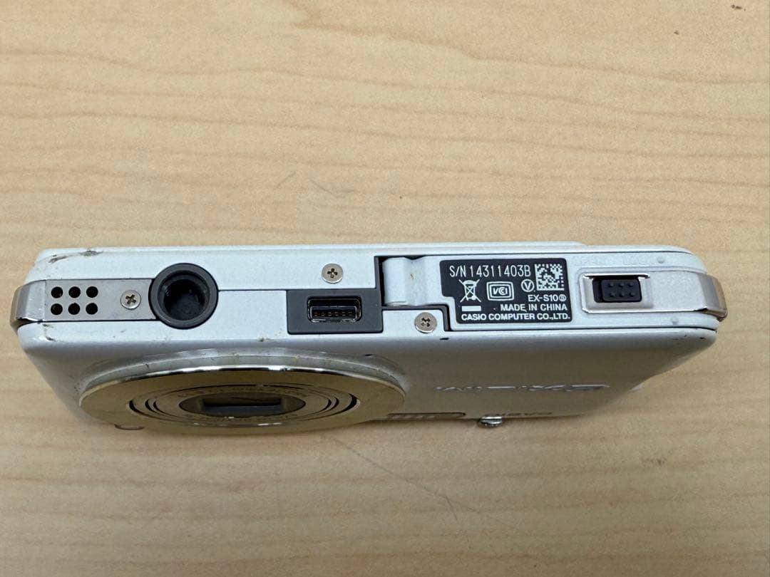 SI313☆CASIO☆EXILIM EX-S10S☆カメラ☆ホワイト - メルカリ