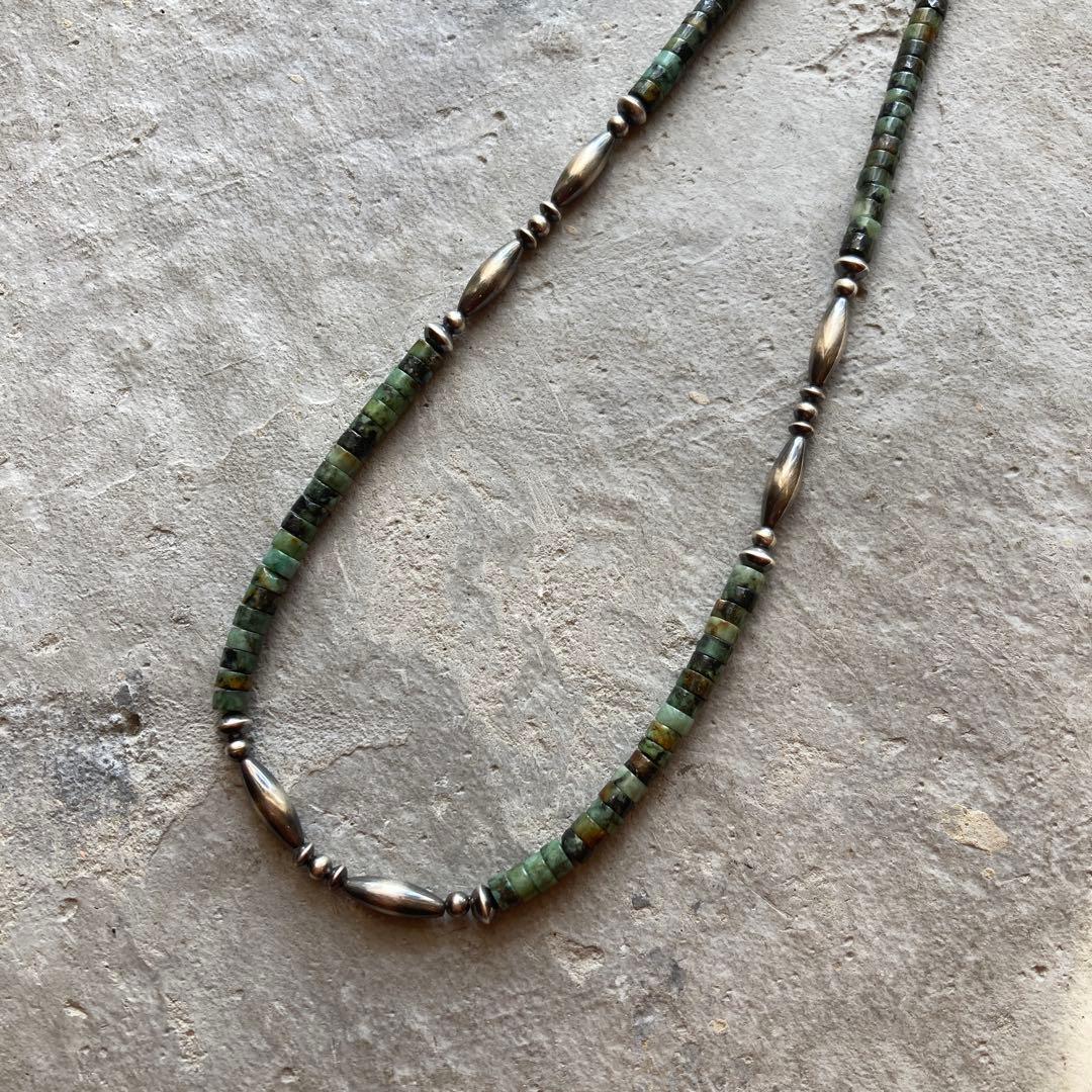 238 アフリカンターコイズとSV925ナバホパールのオリジナルネックレス silver925ナバホパール×アフリカンターコイズ×パイライトのネックレス