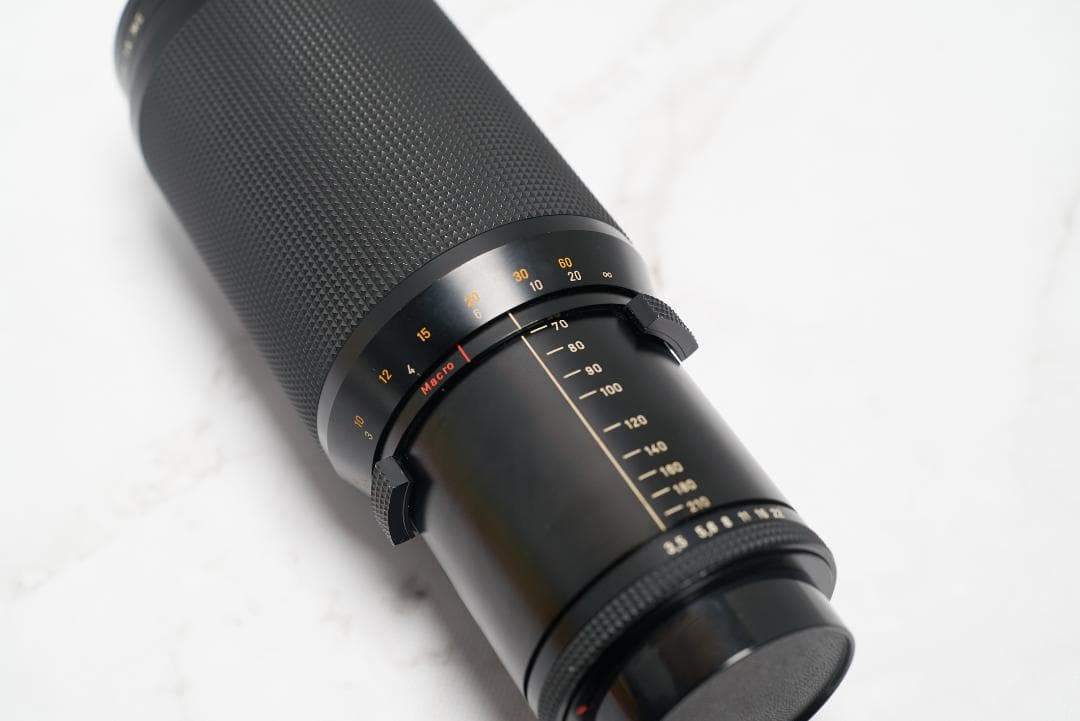 レンズ(ズーム) CONTAX Vario-Sonnar T*70-210mm F3.5 Amazon.co.jp: CONTAX Vario-Sonnar 70-210mm f3.5 AEG : Electronics