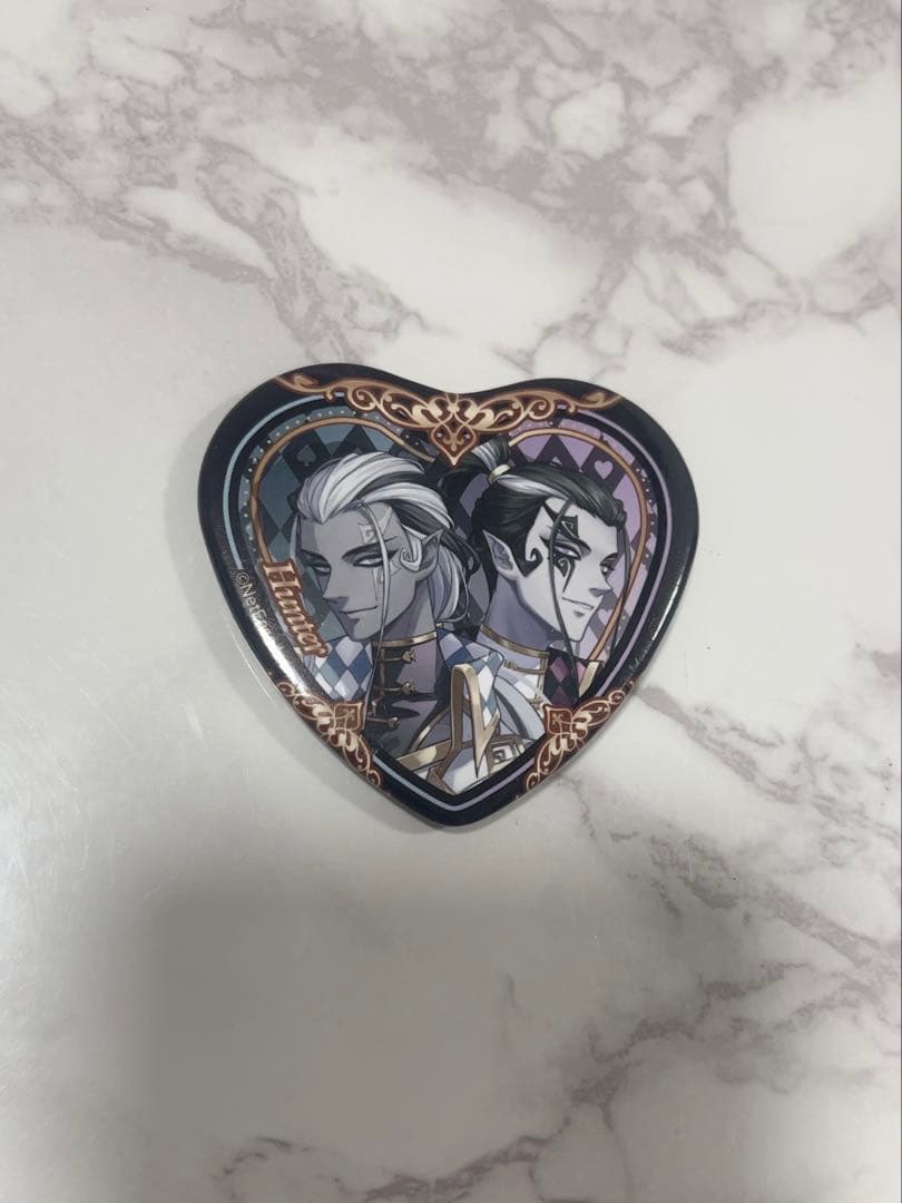 第五人格 バトラーズカフェ 白黒無常 缶バッチ ハート型 - メルカリ