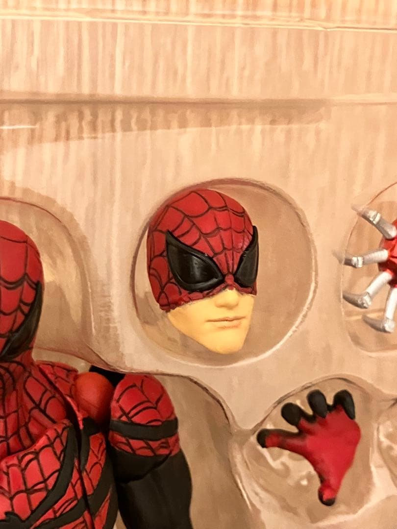 MESS TOYSスーペリアスパイダーマンフィギュア