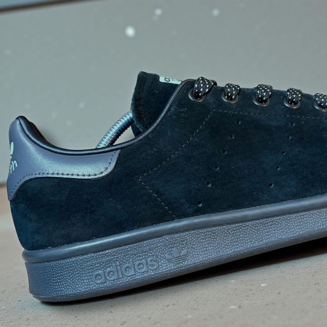 ティファニーブルーの名品】アディダス スタンスミス ブラック
