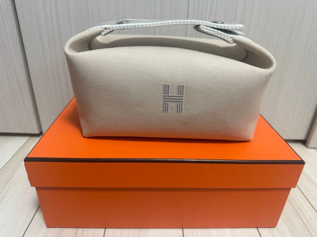 【新品未使用】HERMES ブリッドアブラックPM ナチュラル HERMES ブリッド ア ブラック PM ナチュラル - YouTube