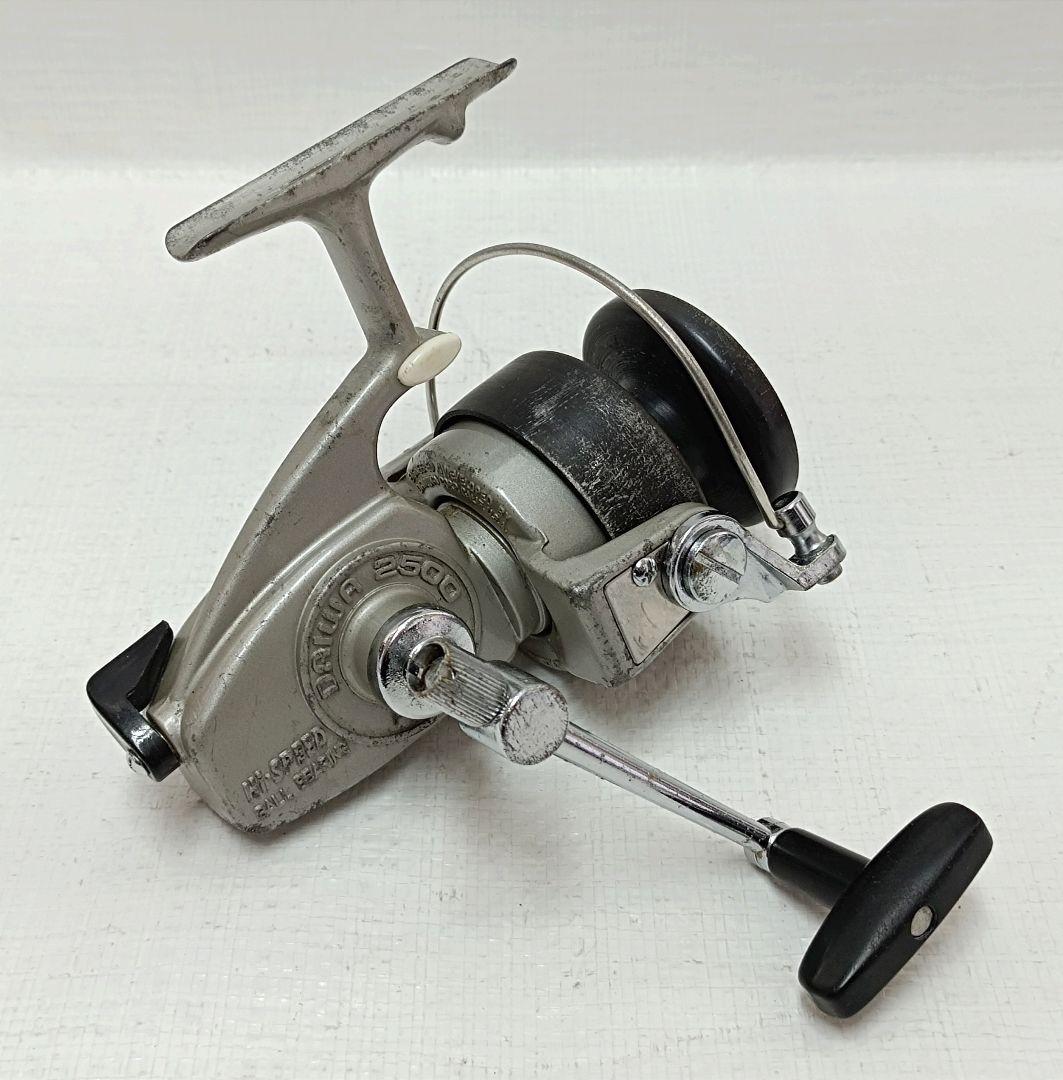 オールドリール Daiwa スピニングリール PUNCH 2500 動作品 - メルカリ