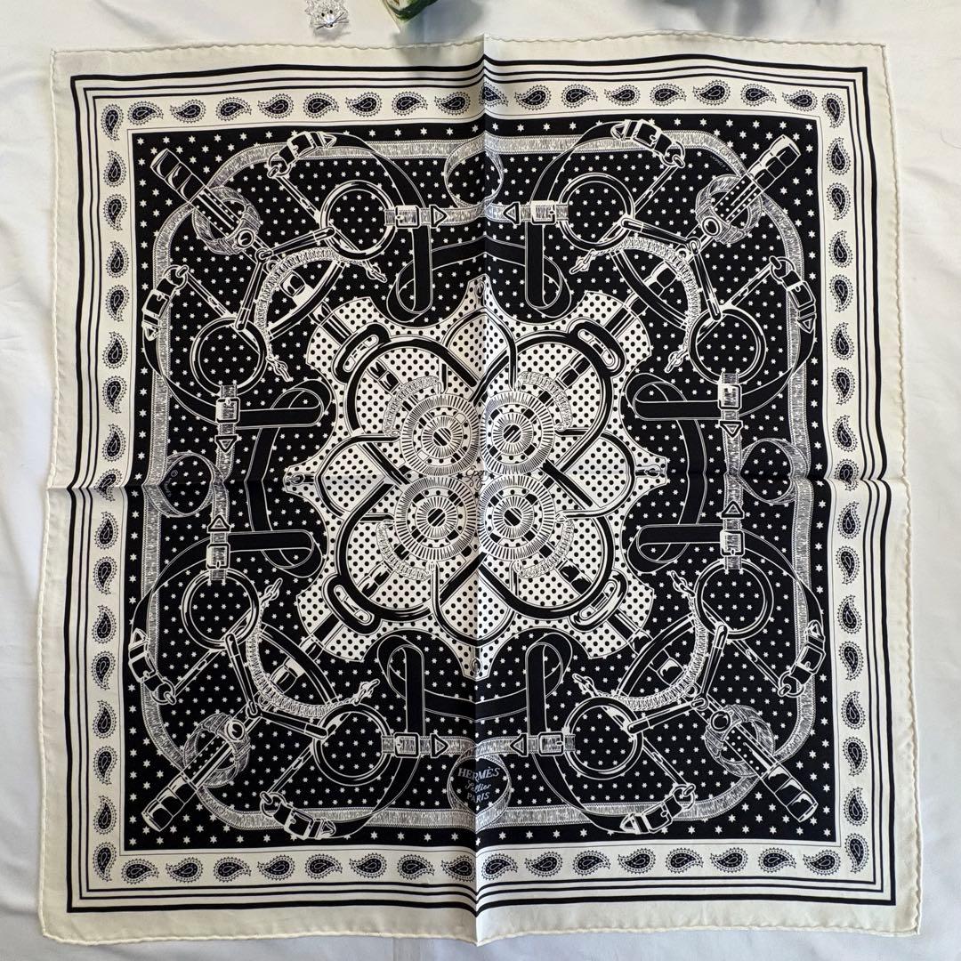 【ゆぴたぷ様】エルメス　カレ55 エプロンドール 中古・古着通販】HERMES (エルメス) カレ55 Eperon d'Or Bandana