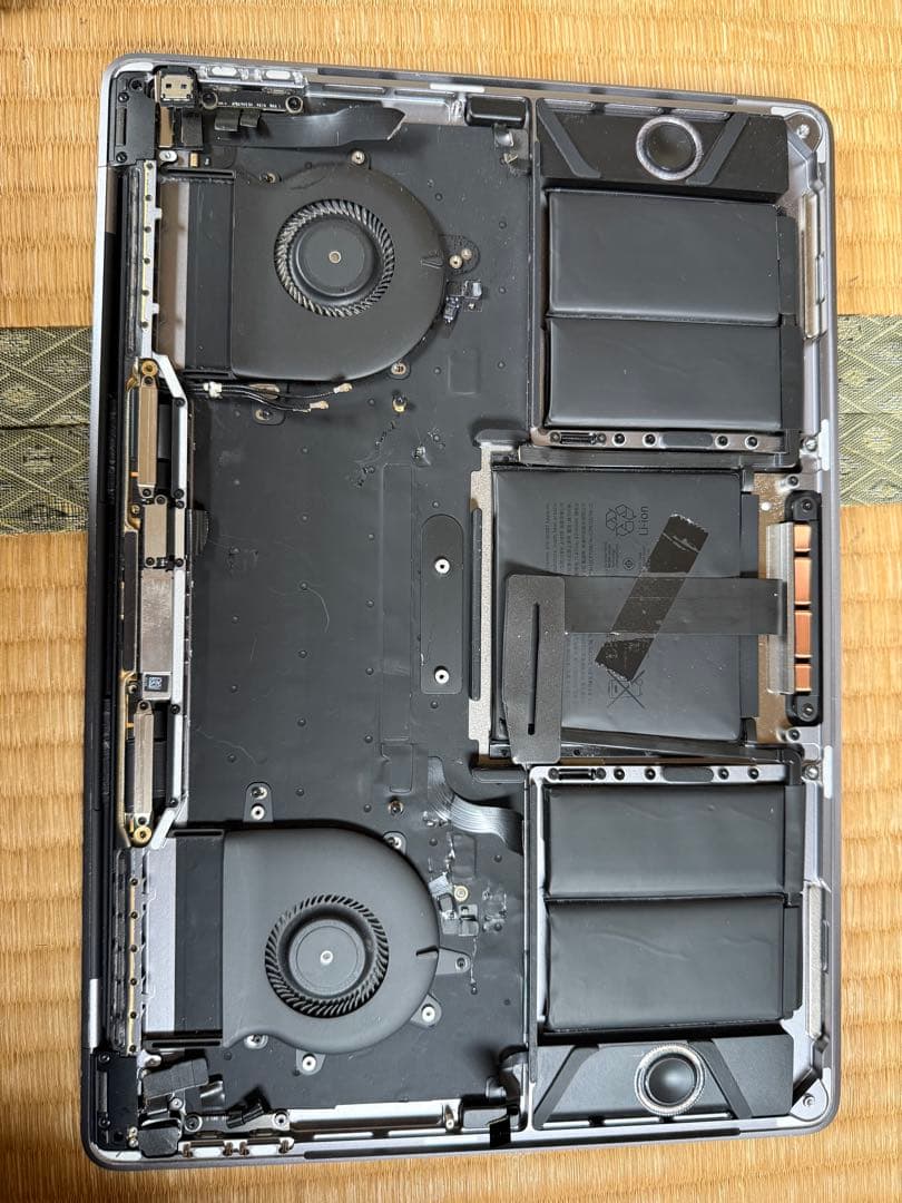 MacBook Pro A1706 スペースグレ(ジャンク) - メルカリ