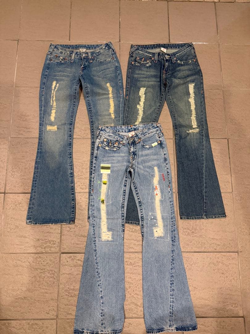 TRUE RELIGION デニムパンツ USA製 ブーツカット ダメージ有 - メルカリ
