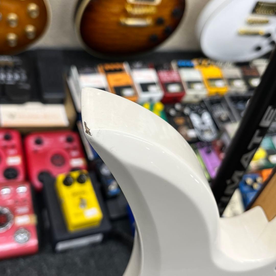 【11633】B.C.Rich Mockingbird ホワイト ロック式