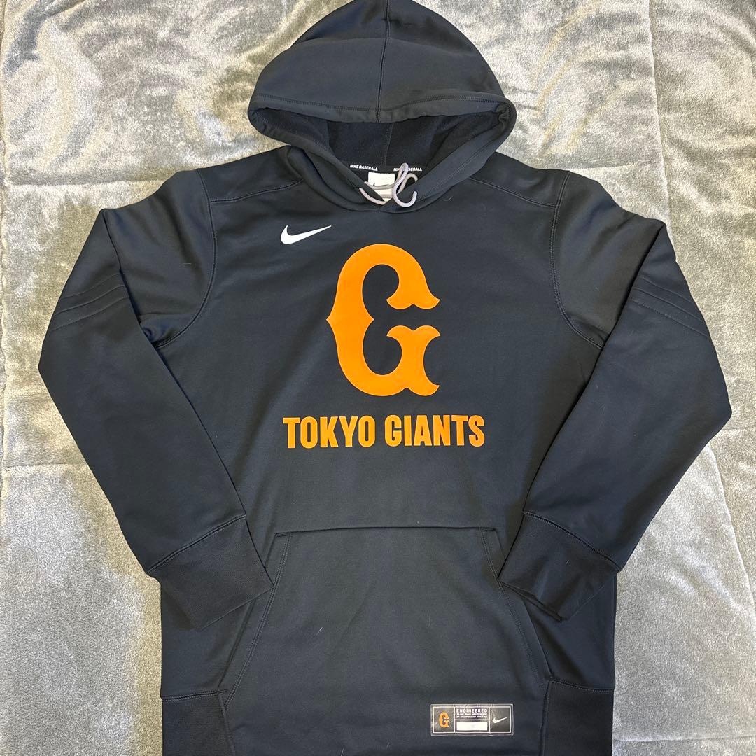 読売ジャイアンツ ナイキ ブラックプラクティス フーディー・パーカー
