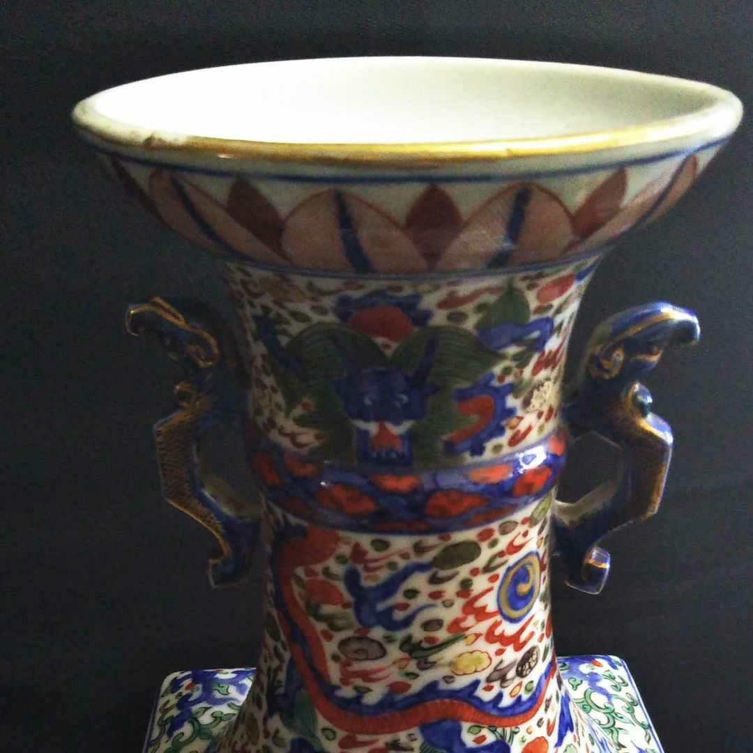 中国古美術/五彩纏枝賢人龍紋隻耳四方大瓶(款:大明万暦年製)