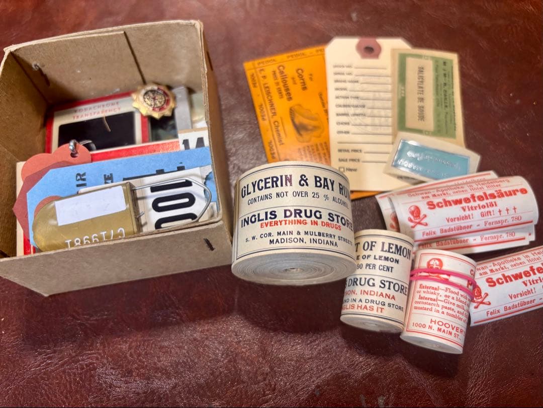 ビンテージ紙モノ ファーマシーBOXin紙モノ - メルカリ