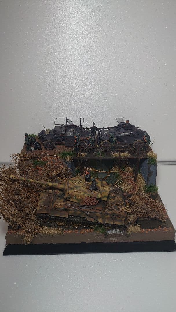 1/35 タミヤ ドイツ軍 タイガー戦車 ワーゲン ジオラマ 完成品 タミヤ 1/35 ミリタリーミニチュアシリーズ ドイツ重戦車 タイガーI