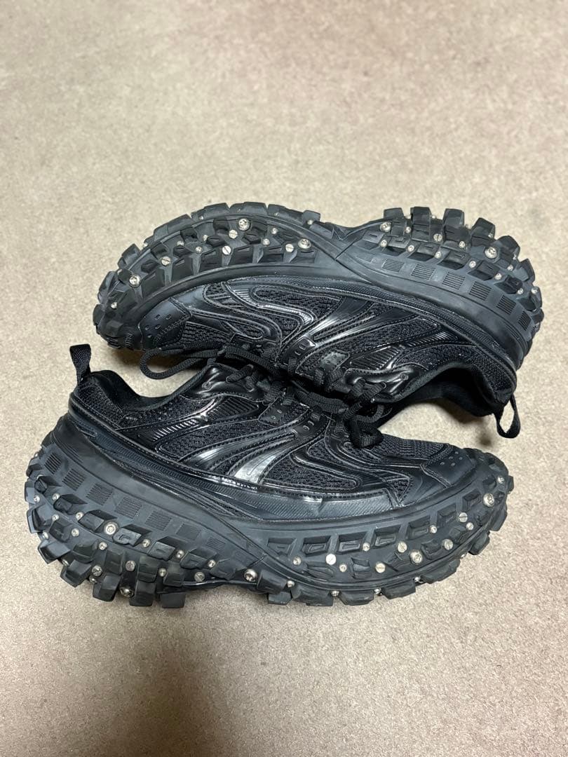 BALENCIAGA バウンサー ディフェンダー 43 - メルカリ