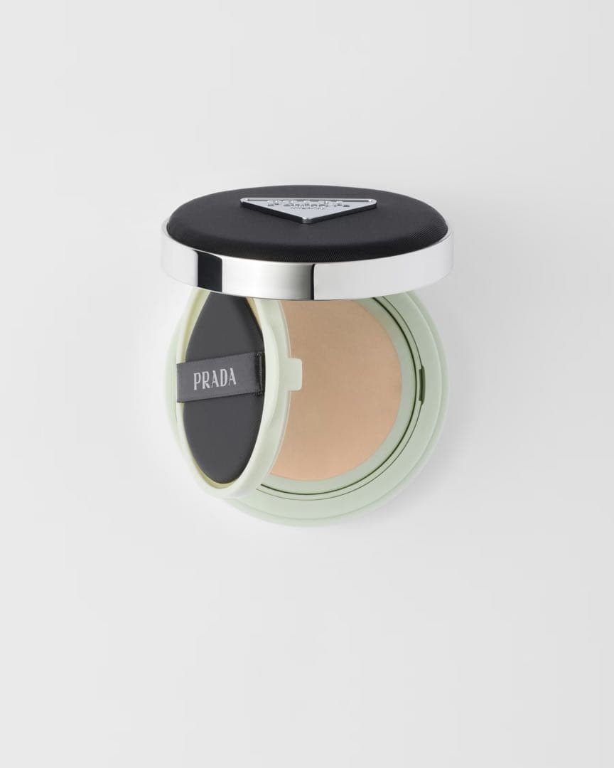 プラダ リヴィール メッシュクッション ファンデーション　カラーLN10 Ln10 - ライトニュートラル Prada Reveal Mesh Cushion Foundation