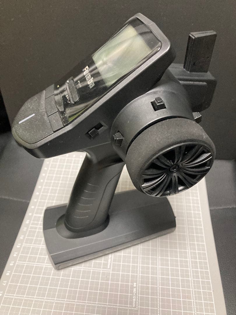 ハングオンレーサーZHレーシング　カーボン製シャーシその他パーツ！