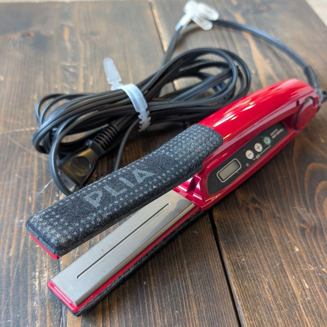 PLIA 赤 ストレートヘアアイロン 楽天市場】ラディアント 18mm ヘアアイロン ストレート プロ仕様