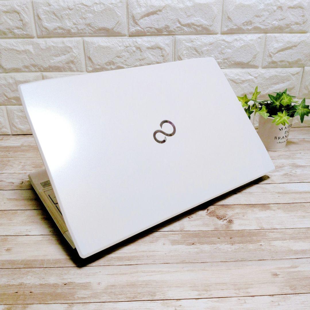 お買い得！すぐ使える 富士通ノートパソコン／Core i7／SSD256GB