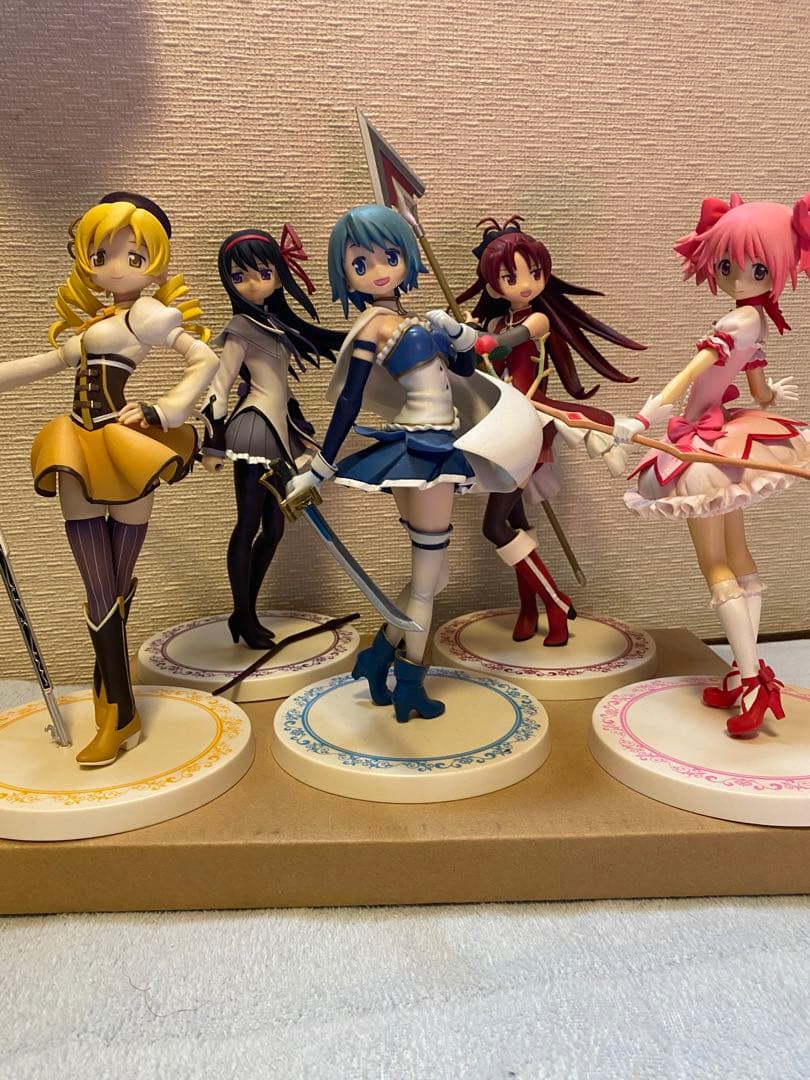 魔法少女まどか☆マギカ フィギュア 5体セット - メルカリ