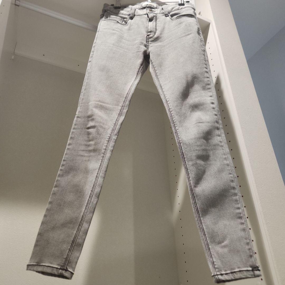 グラムリップス グレー スキニーデニム