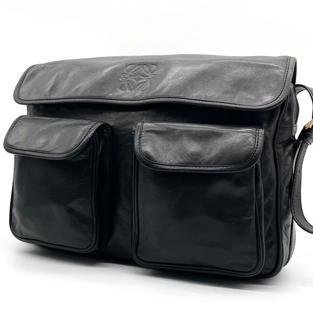 【極美品】ロエベ メッセンジャーバッグ アナグラム ナッパレザー 斜め掛け 黒 LOEWE（ロエベ） バッグ レディース ブランド ショルダーバッグ