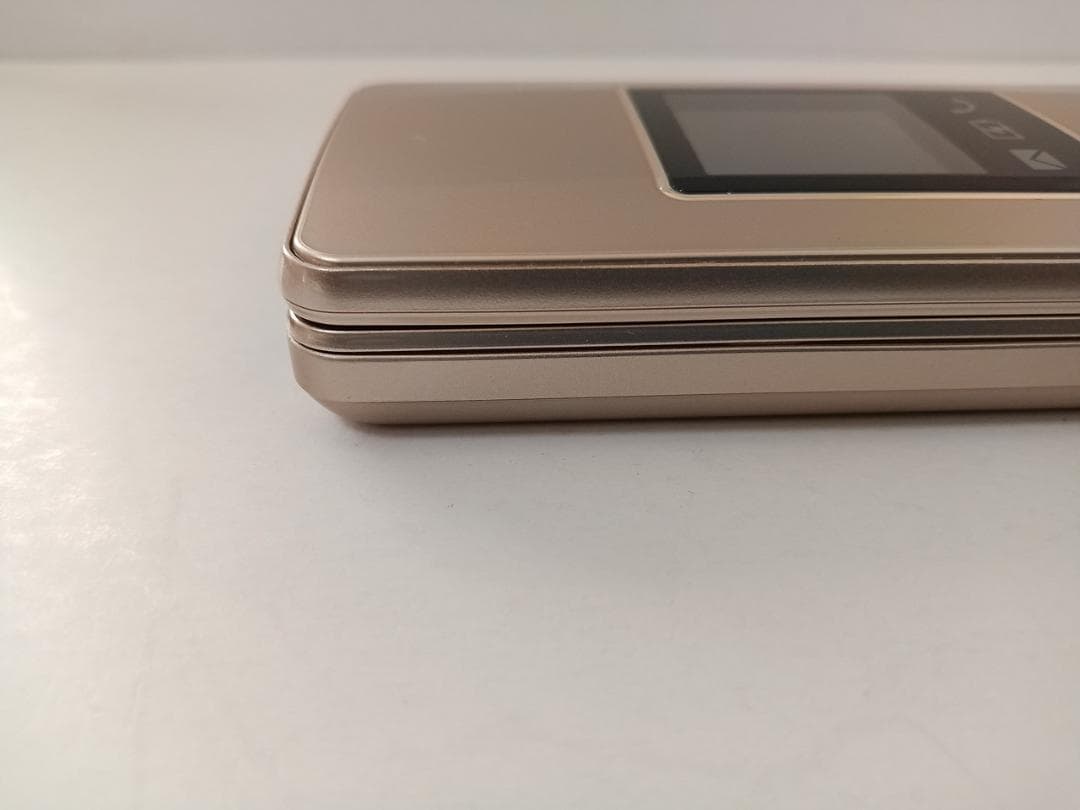 ☆ SoftBank かんたん携帯11 A207SH ゴールド - メルカリ