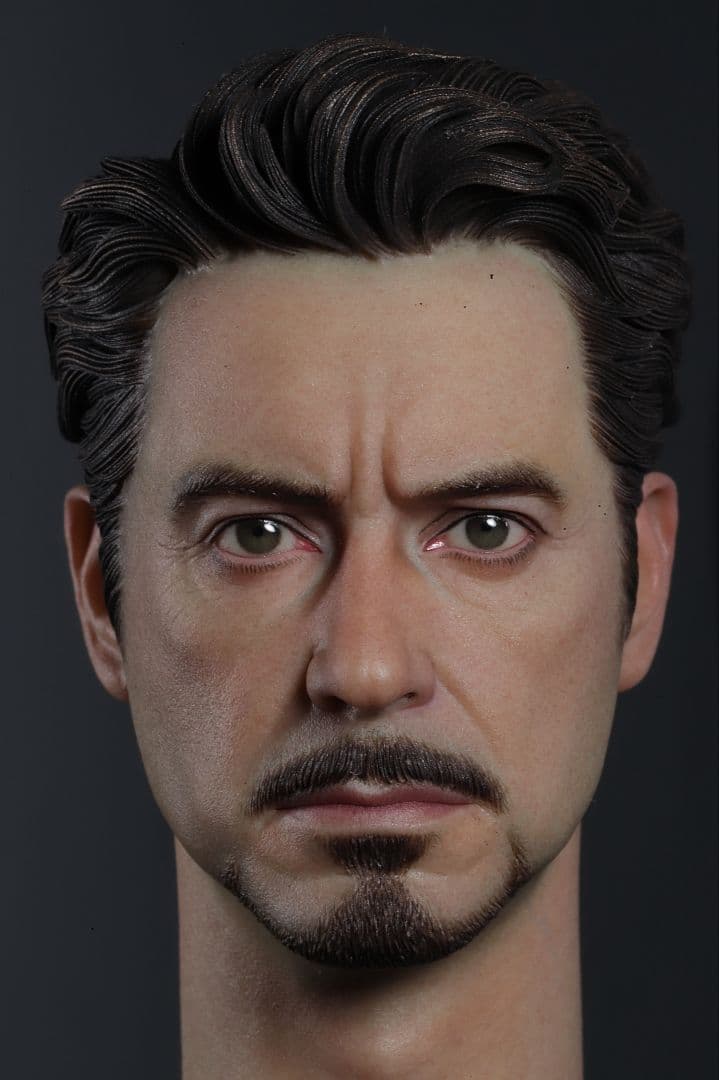 トニー・スターク フィギュア スーツ姿 モナコ