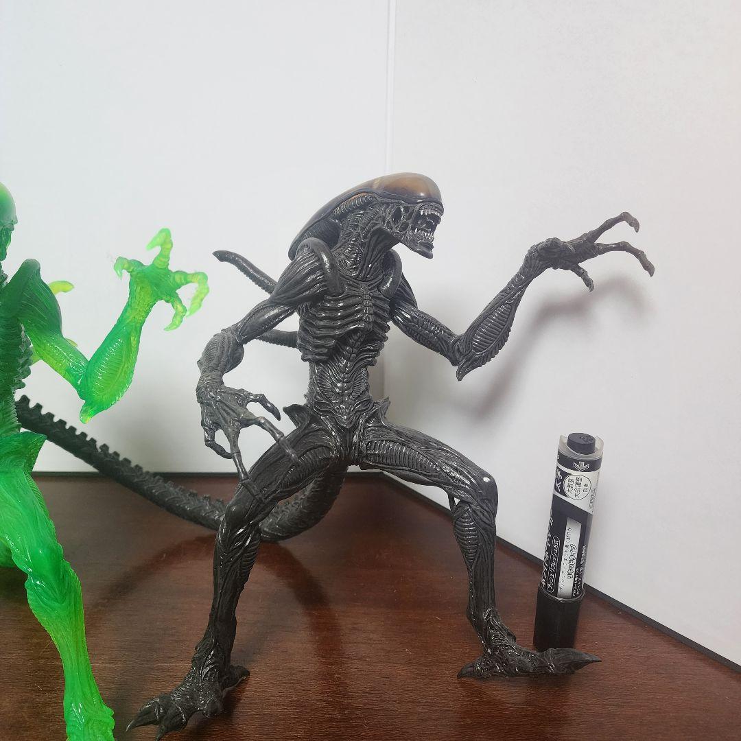 【BIG！】エイリアン フィギュアセット 緑と黒
