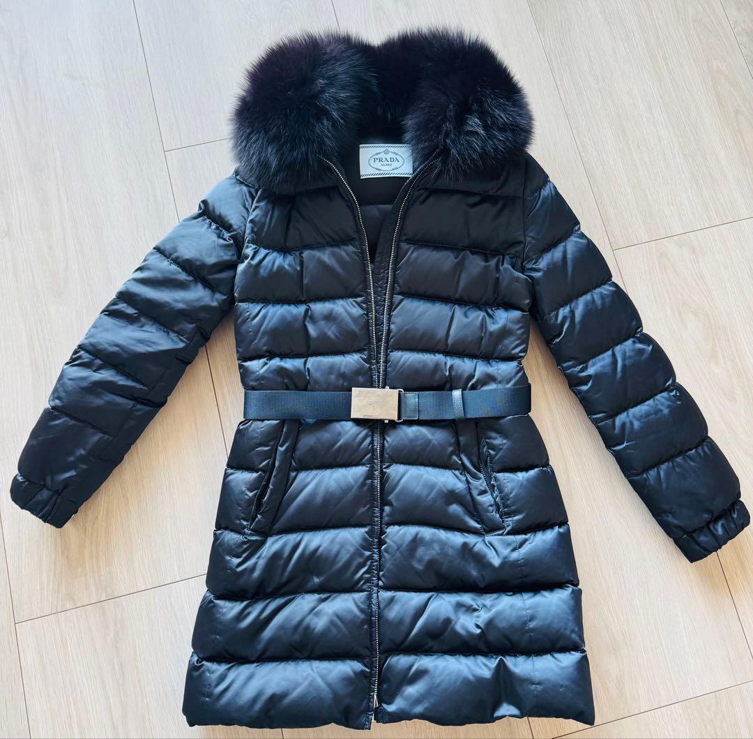 【本日限り】PRADA ロングダウンコート 38 ブラック フォックスファー プラダPRADA希少FOXファー ロングダウンコート黒 28G062 (PRADA/ダウン