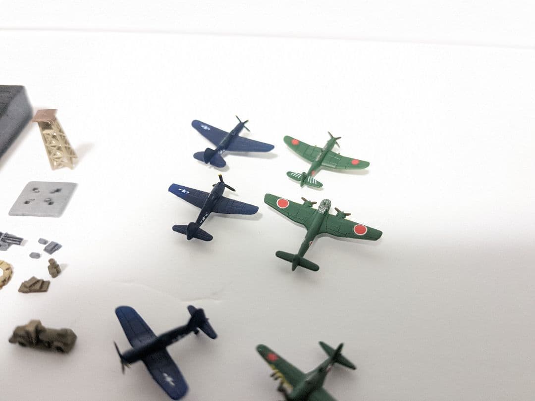 日本海軍基地 ジオラマ （ピットロード1/700） 戦闘機 他 プラモデル