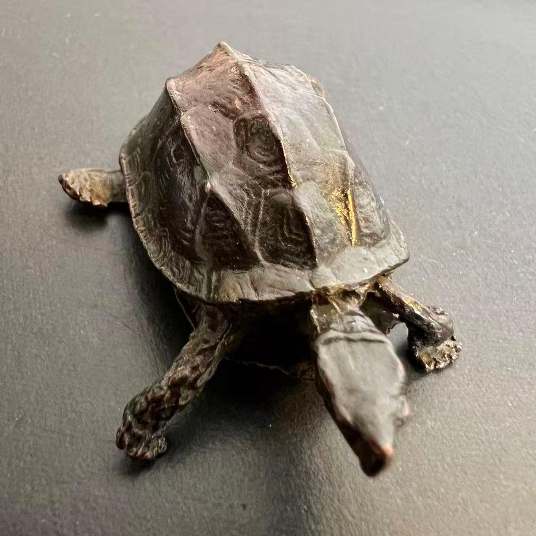 亀 置物 純銅製 古銅 細工 銅亀 文鎮 亀 工芸品 縁起物 風水 - メルカリ