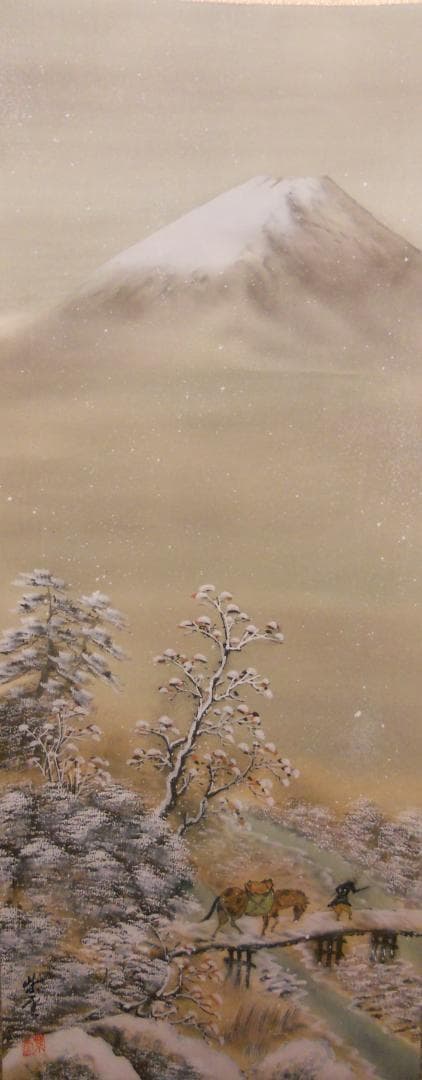 掛け軸 紫雲 富士冬景之図 絹本 希少 軸装 茶道具 掛軸 美品 です。 道具 ] - 道具 雅城筆 水墨山水 肉筆絹本掛軸（共箱） | ネット