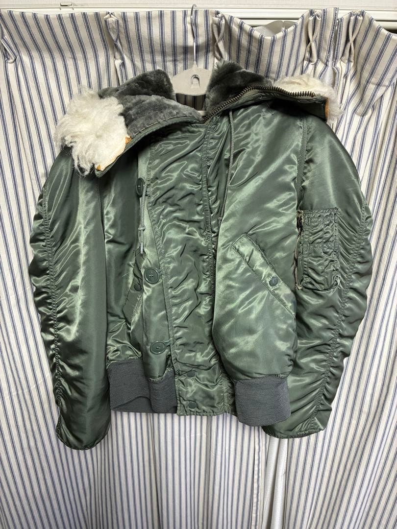 70s N-2B フライトジャケット ALPHA社 SCOVILLジップ ファー - メルカリ