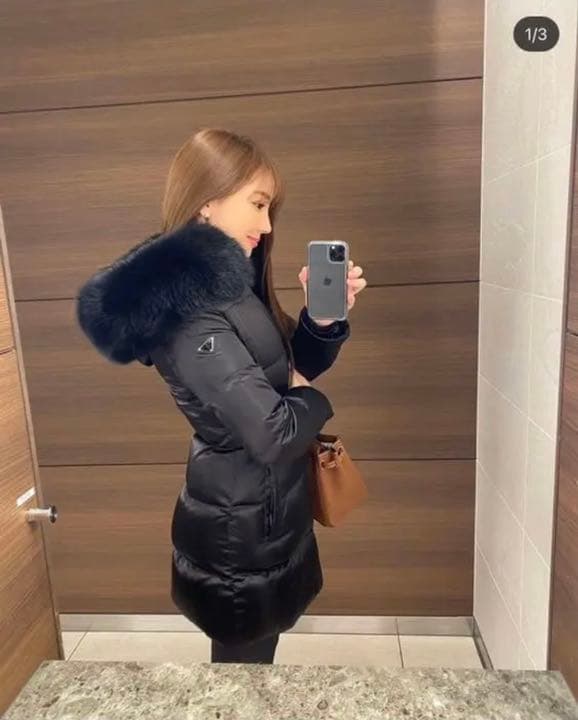 岡部あゆみさん着用】PRADA ダウンコート foxファー 29z117 - メルカリ