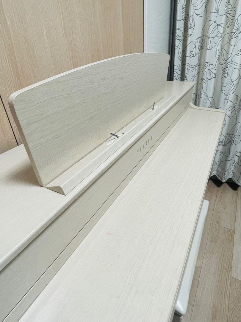 ヤマハ デジタルピアノ クラビノー CLP-645WA 椅子とメトロノーム