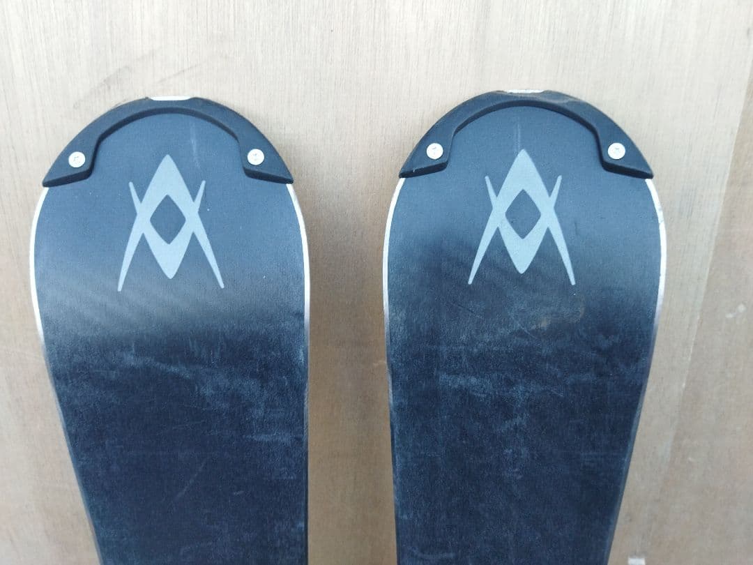 れおぱぱ様専用 VOLKL TIP ROCKER ゴールド/黒155 スキー 板 - メルカリ