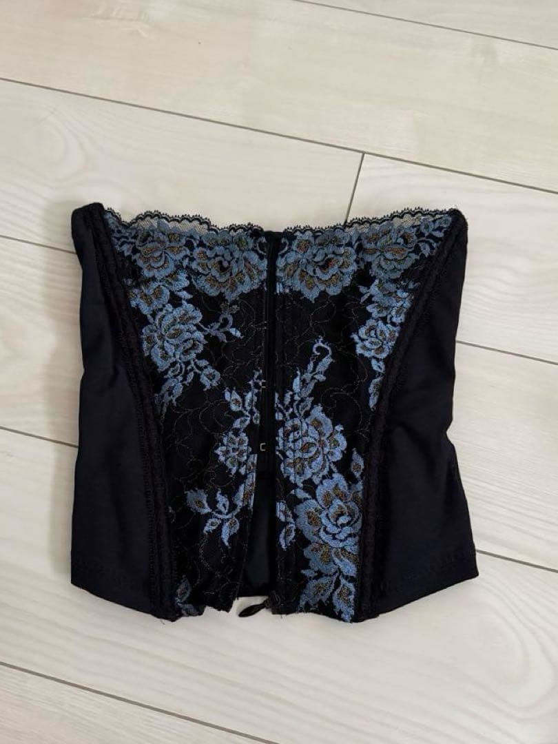 リュミエス　ノアール　Mサイズ　カップD70