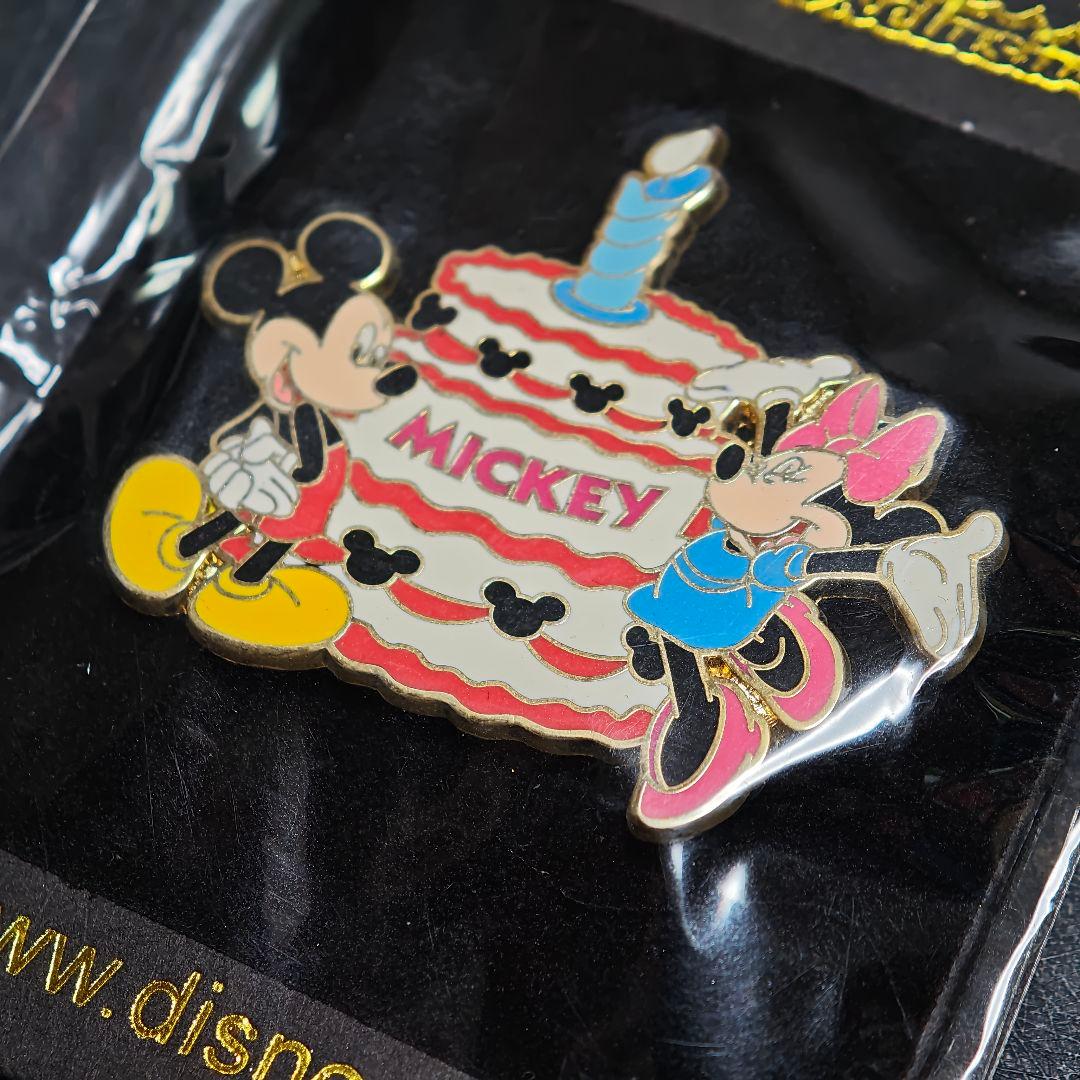 Disney mall ディズニー モール ミッキー＆ミニー ピンバッジ - メルカリ