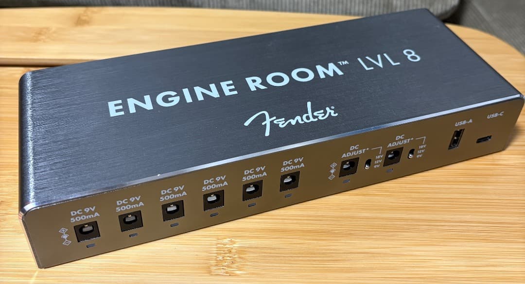 Fender ENGINE ROOM LVL 8 パワーサプライ