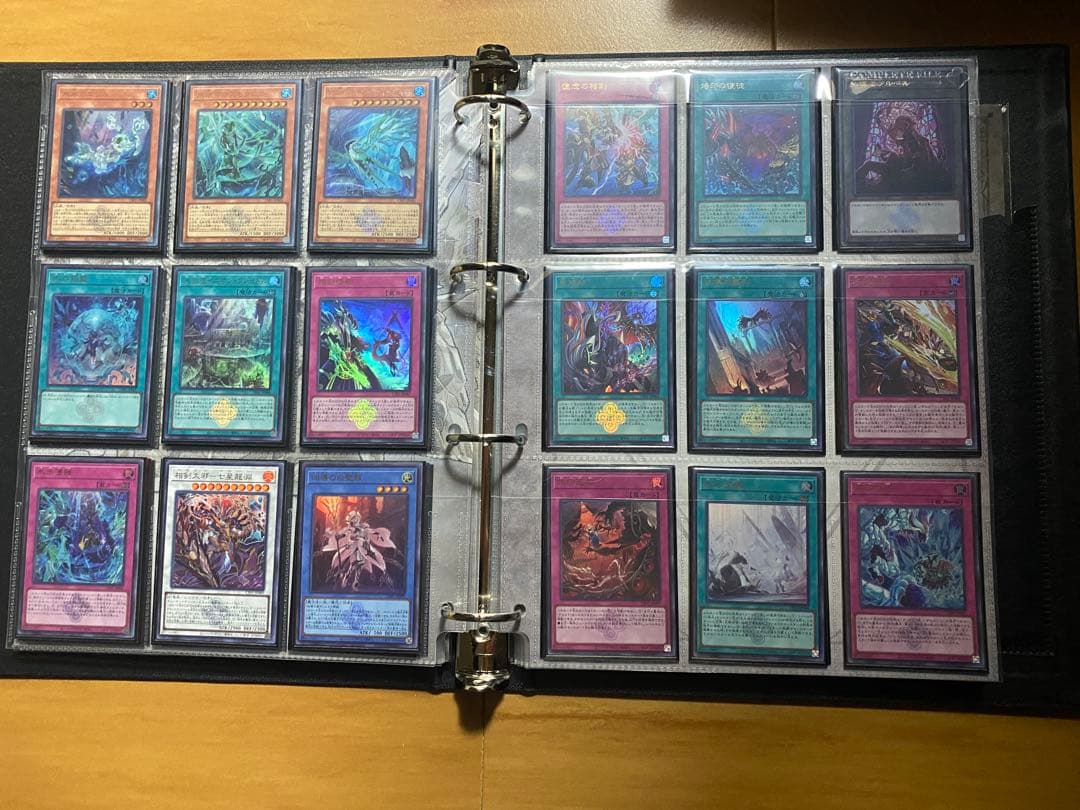 遊戯王　白の物語コンプリートファイル　全２０２枚　　　二重スリーブファイリング済