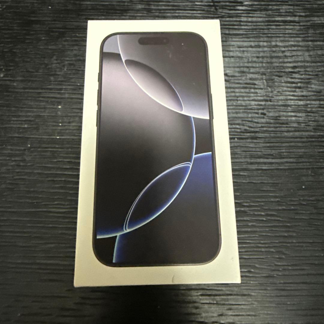 Apple iPhone 16 Pro ブラックチタニウム　256GB Apple iPhone 16 Pro 256GB SIMフリー [ブラックチタニウム] 価格比較