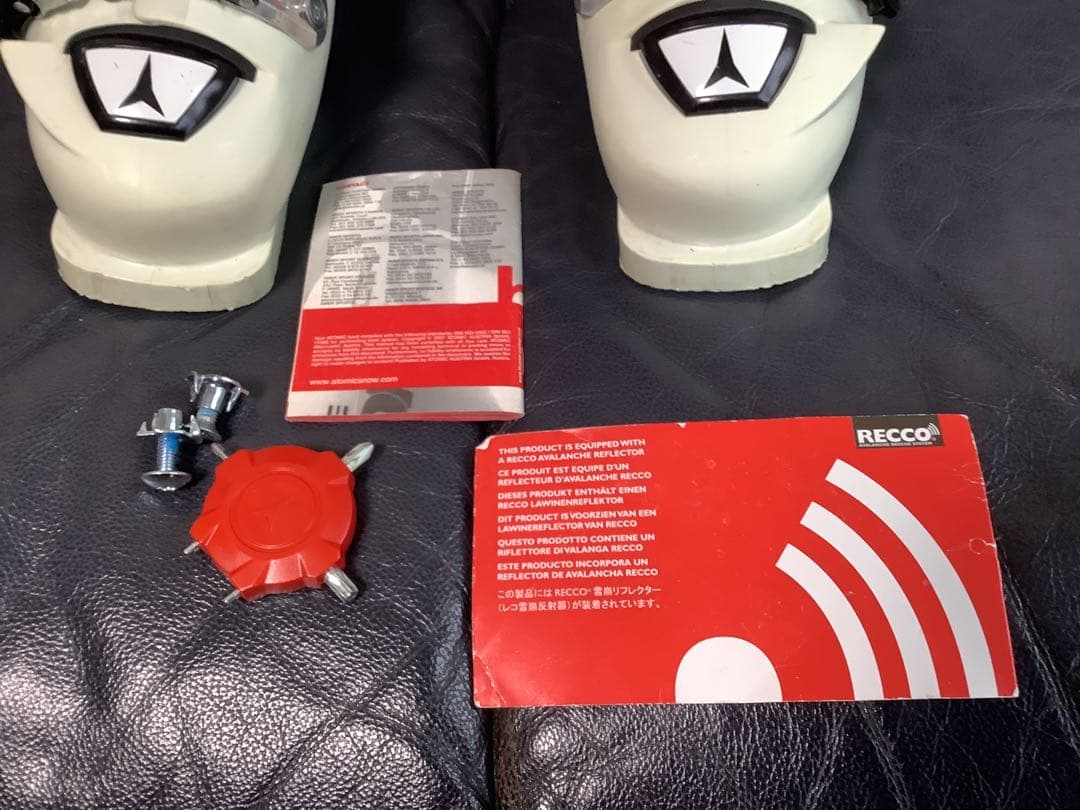 ATOMIC RT アトミック スキーブーツ STl 100 294 おまけ付き - メルカリ