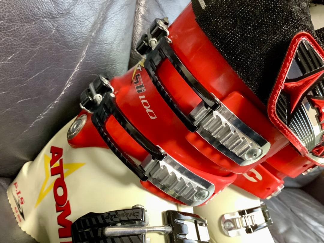 ATOMIC RT アトミック スキーブーツ STl 100 294 おまけ付き - メルカリ