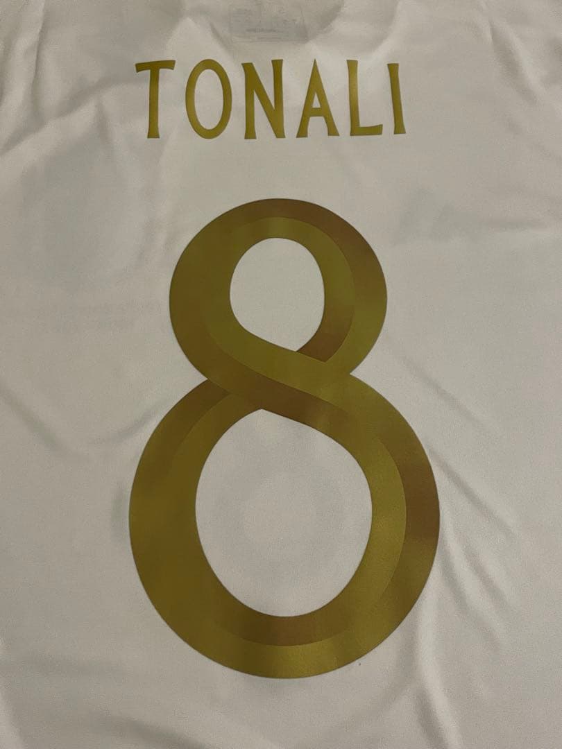 アディダスサッカーイタリア代表125周年記念白ユニフォーム23トナーリ