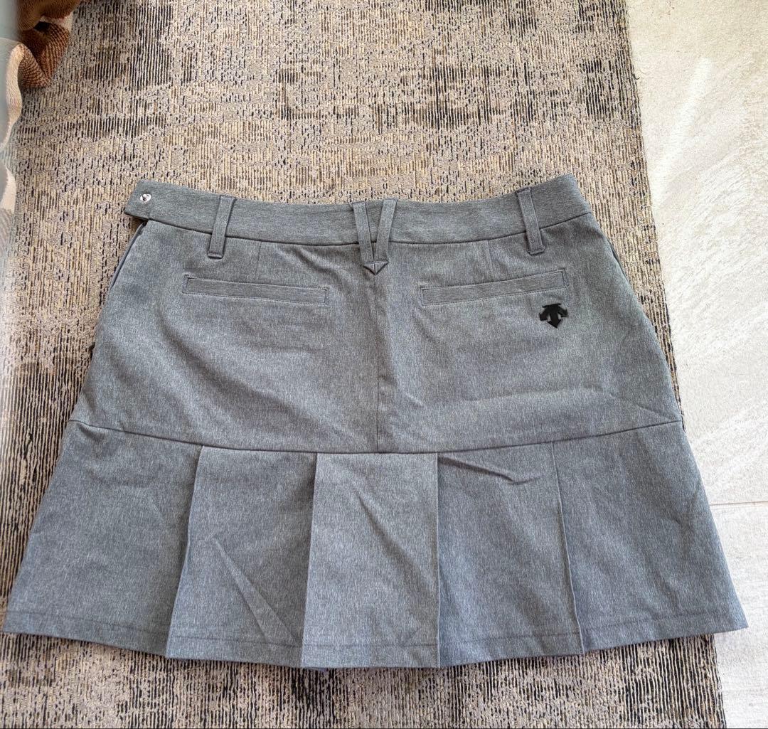 DESCENTE ゴルフ プリーツスカート グレー - メルカリ
