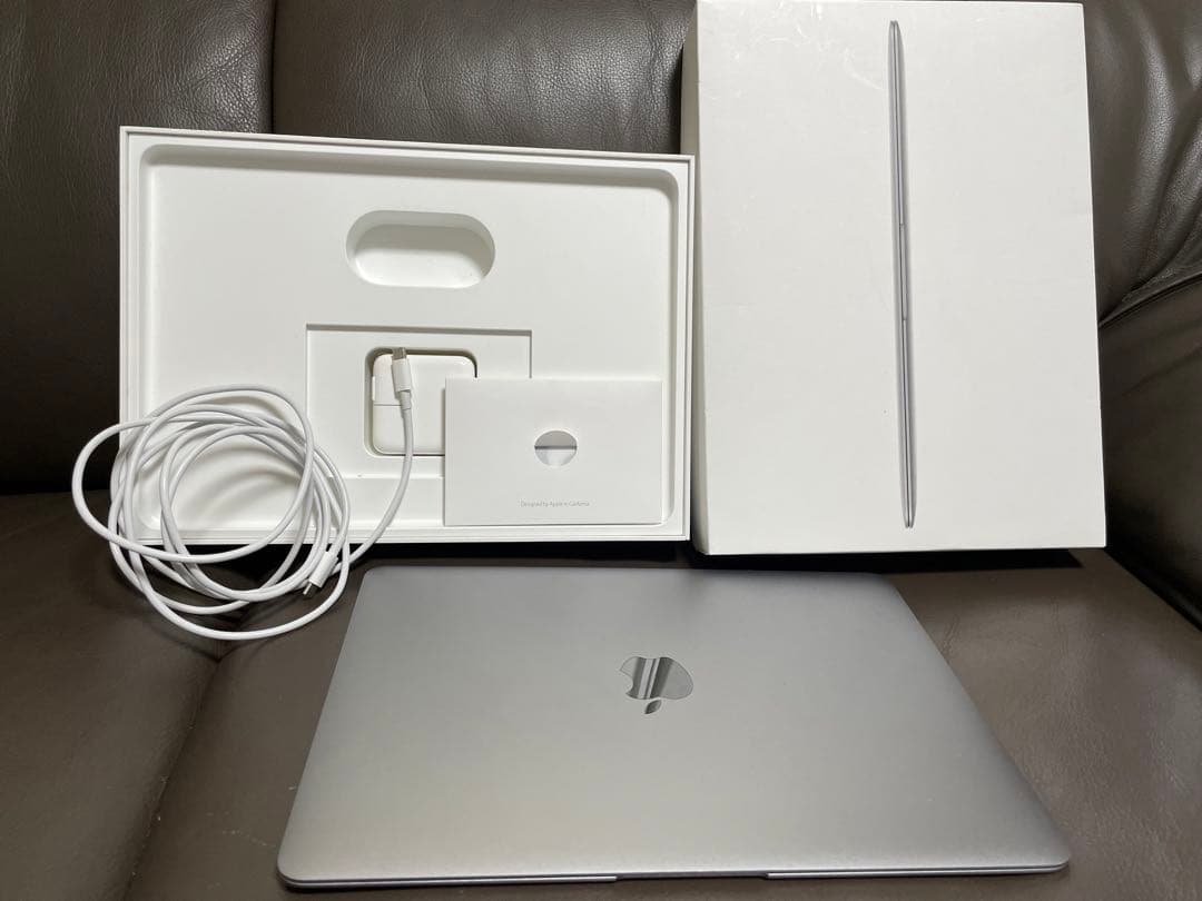 【極美品】MacBook 12インチ 2016年製 スペースグレー MacBook 12インチ[2016年/SSD 256GB/メモリ 8GB/1.1GHzデュアルコア
