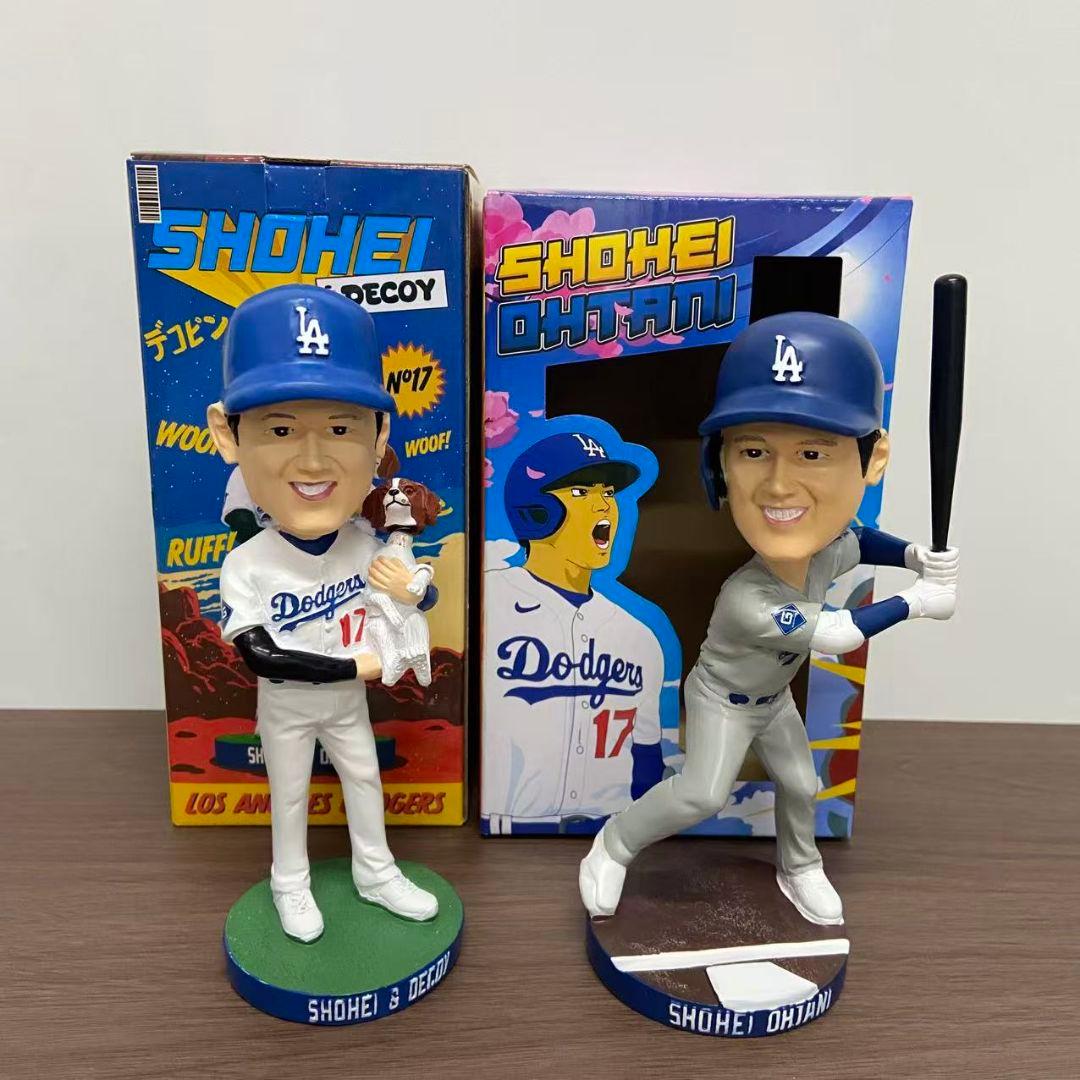 大谷翔平ボブルヘッド ホームユニフォーム +大谷翔平 デコピン ボブルヘッド MLB】大谷翔平＆デコピンのボブルヘッド、金バージョンは32万円で出品