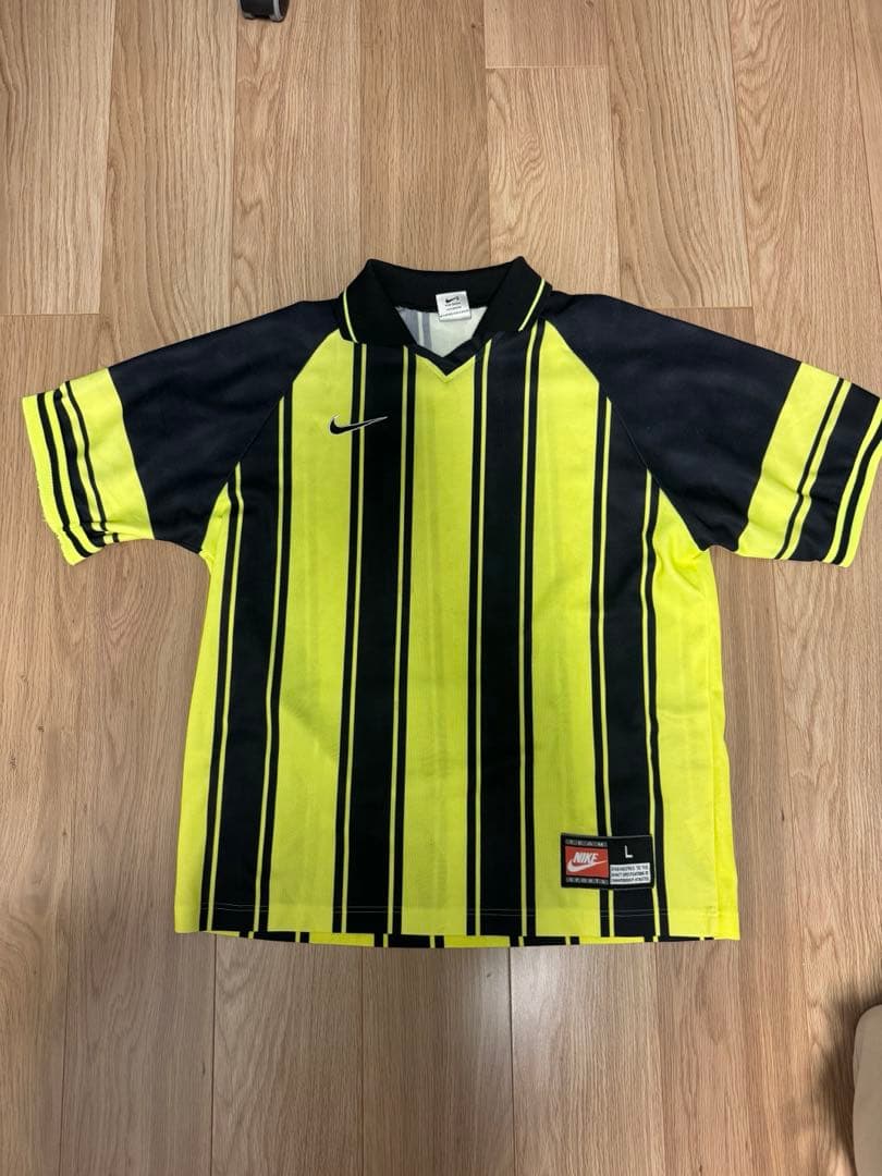 ナイキ ビンテージ サッカーユニフォーム 90sドルトムント カラー