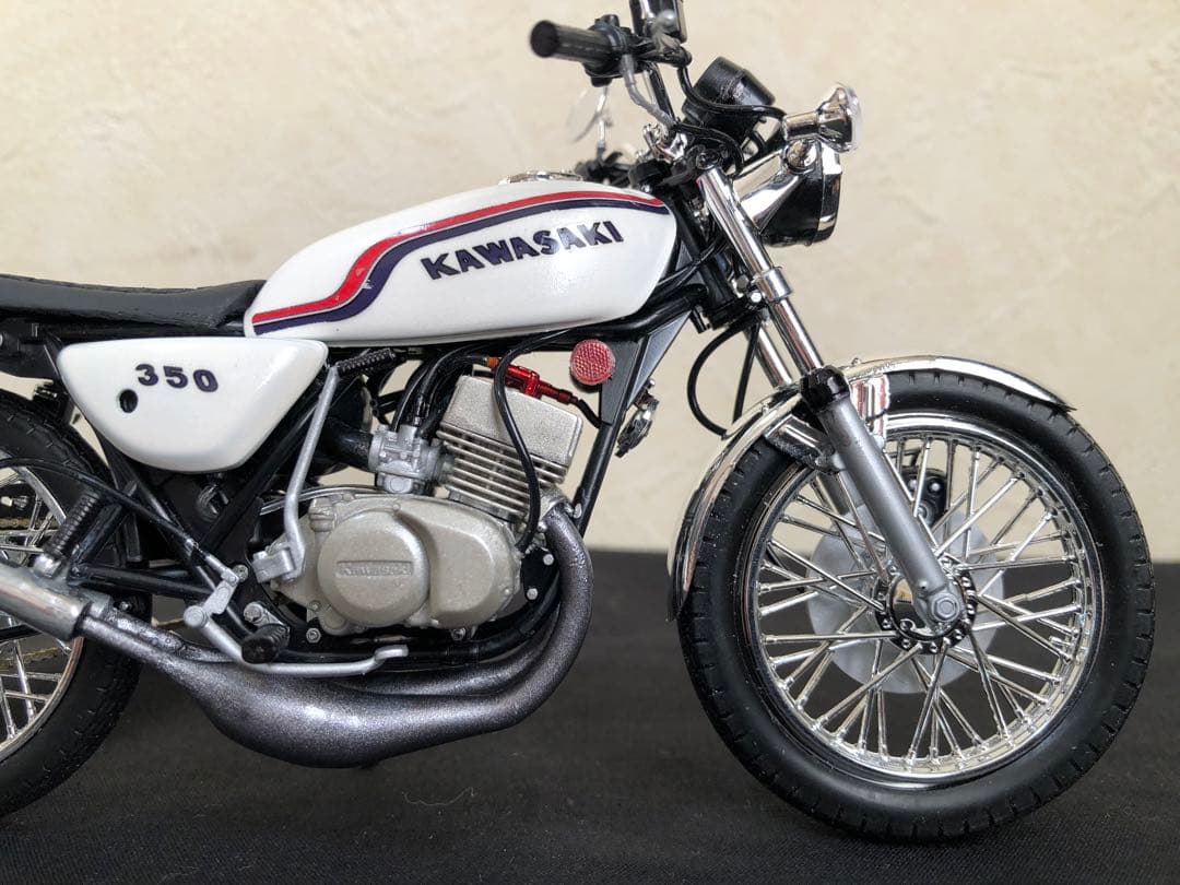 カワサキKH400・特攻の拓-爆音小僧-真嶋秋生風カスタムプラモデル/ケース付き