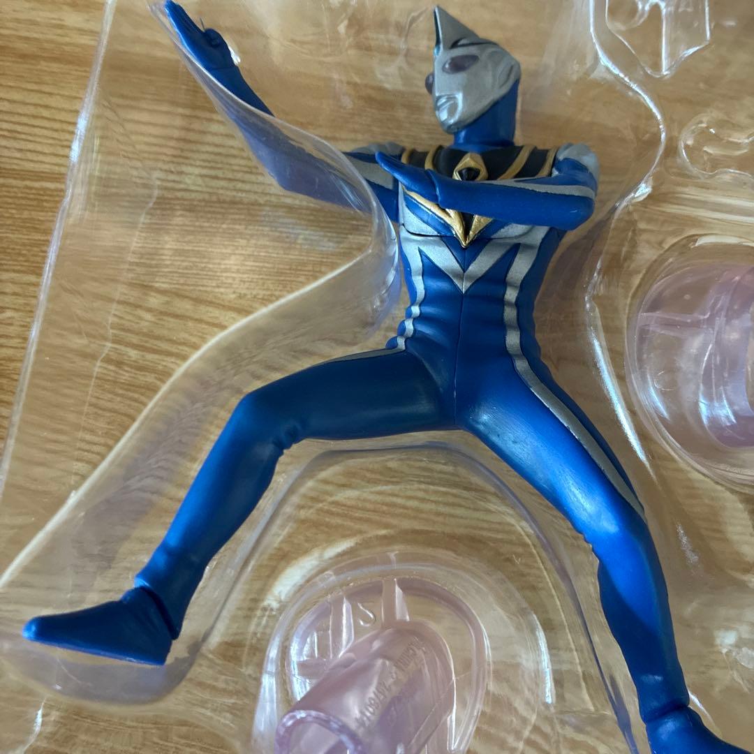 ウルトラマンルミナス　プレミアム　6体